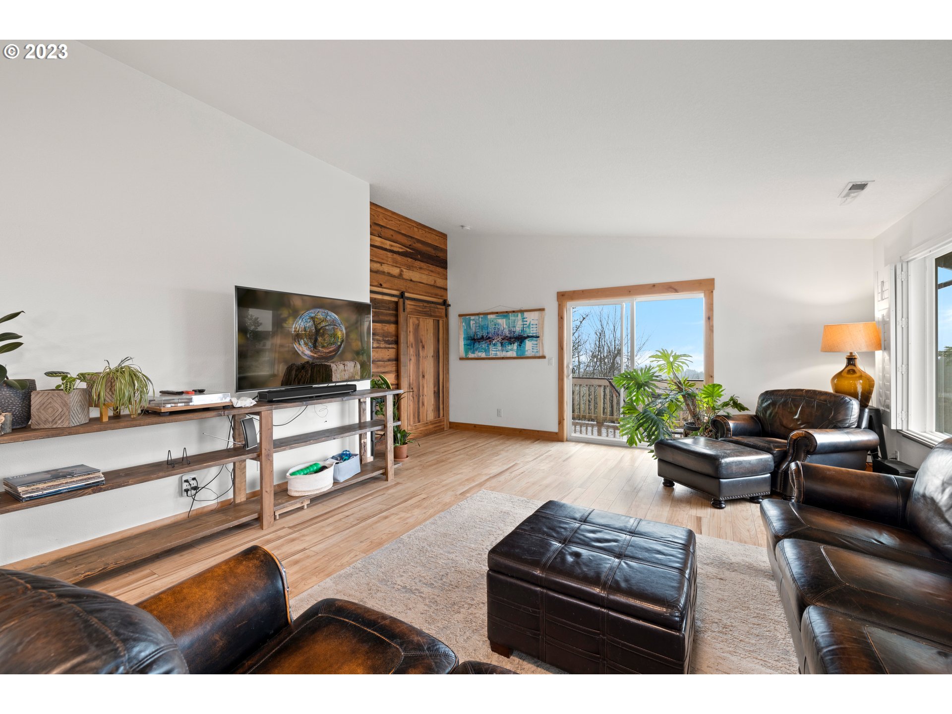 20975 Southwest Jaquith Road Newberg, OR 97132 - Photo 12 of 38 Gallery Image 12