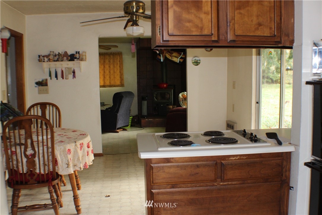 136 Schoolhouse Road Kelso, WA 98626 - Photo 15 of 21 Gallery Image 15