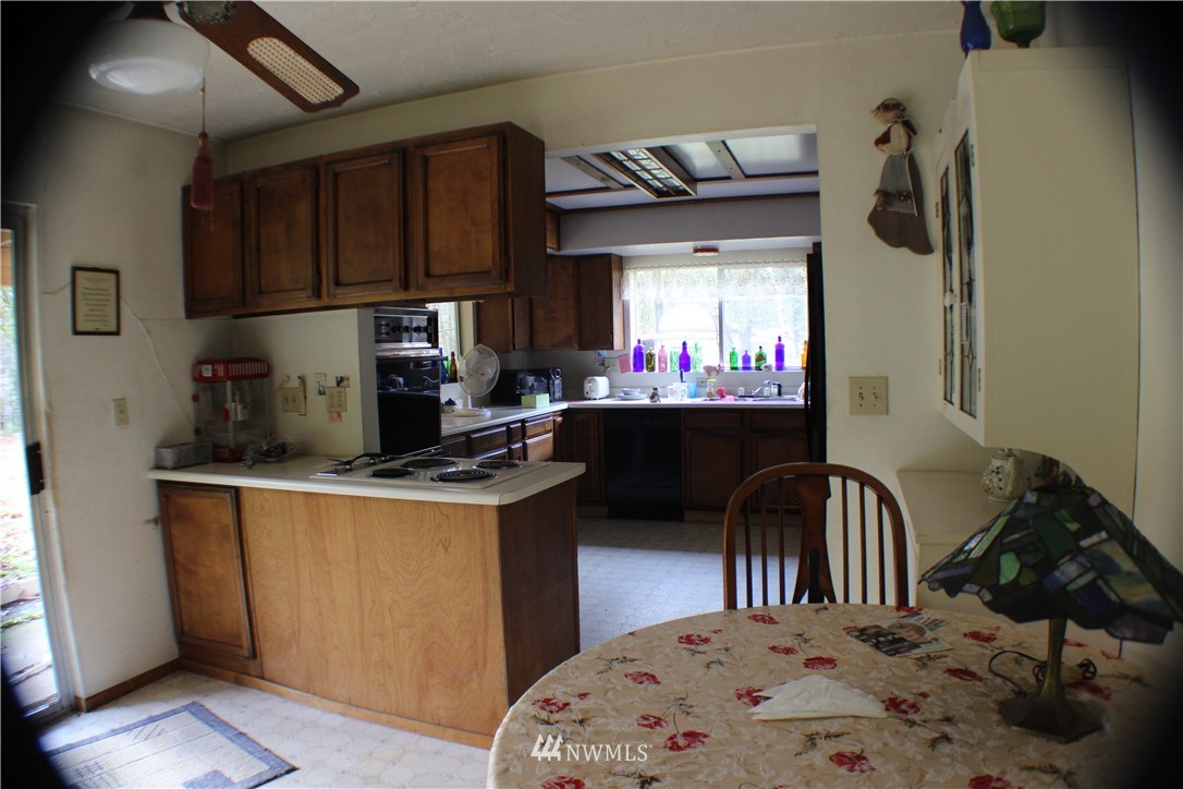 136 Schoolhouse Road Kelso, WA 98626 - Photo 18 of 21 Gallery Image 18