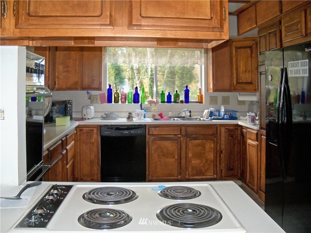136 Schoolhouse Road Kelso, WA 98626 - Photo 8 of 21 Gallery Image 8