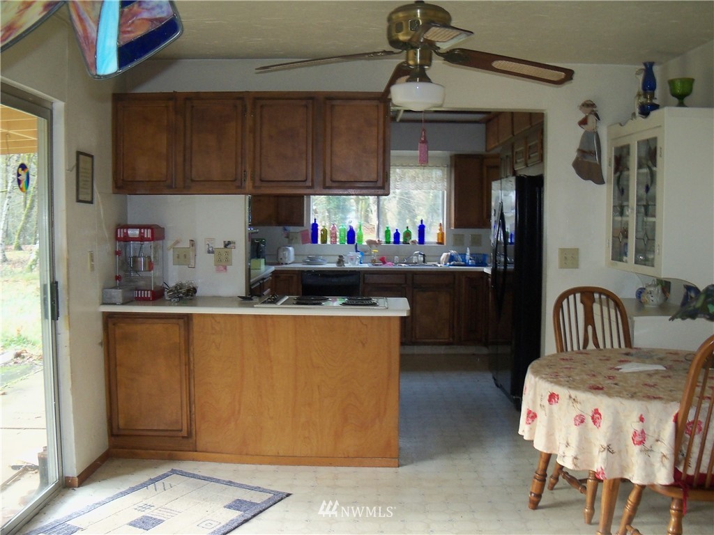 136 Schoolhouse Road Kelso, WA 98626 - Photo 10 of 21 Gallery Image 10