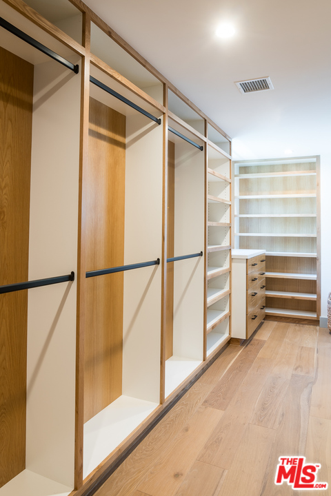 12115 Viewcrest Road Studio City, CA 91604 - Photo 24 of 44 Gallery Image 24