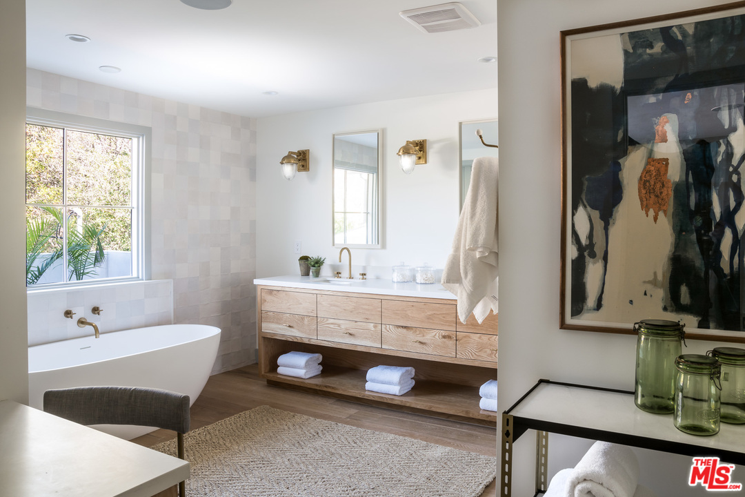 12115 Viewcrest Road Studio City, CA 91604 - Photo 26 of 44 Gallery Image 26