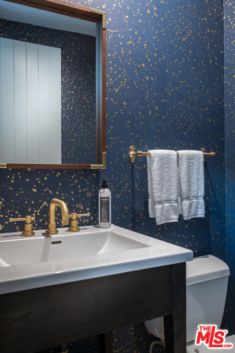 12115 Viewcrest Road Studio City, CA 91604 - Photo 35 of 44 Gallery Image 35
