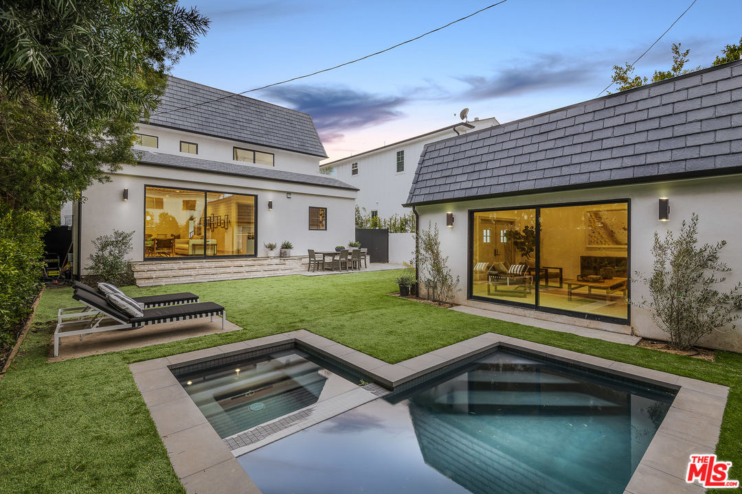 12115 Viewcrest Road Studio City, CA 91604 - Photo 38 of 44 Gallery Image 38