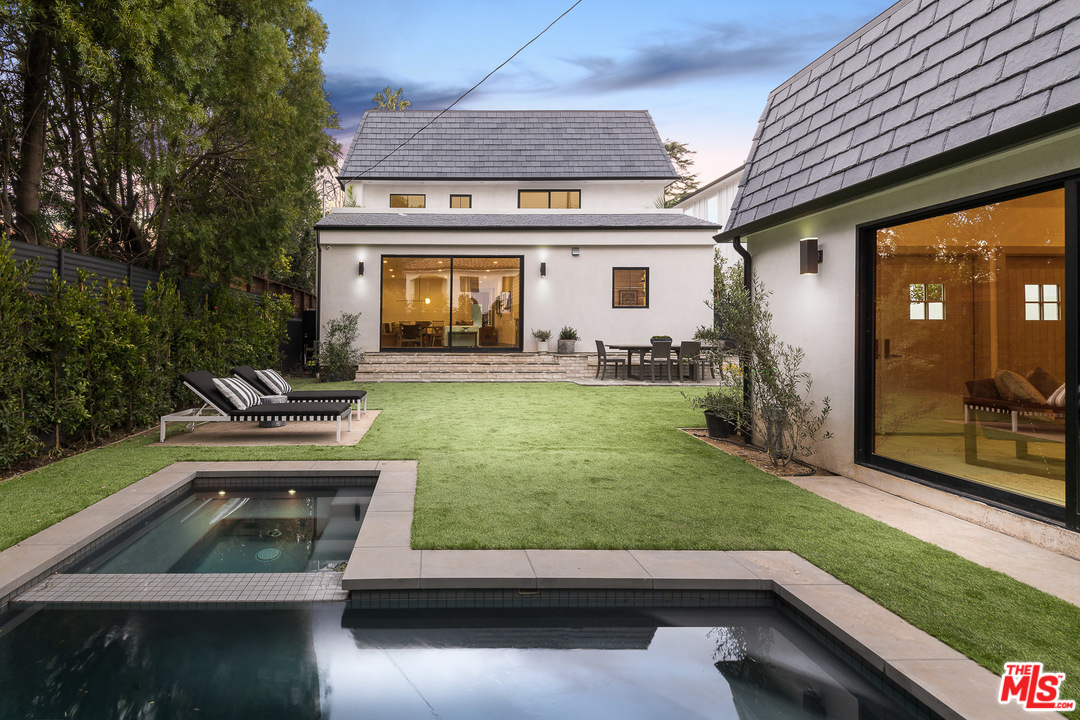12115 Viewcrest Road Studio City, CA 91604 - Photo 39 of 44 Gallery Image 39