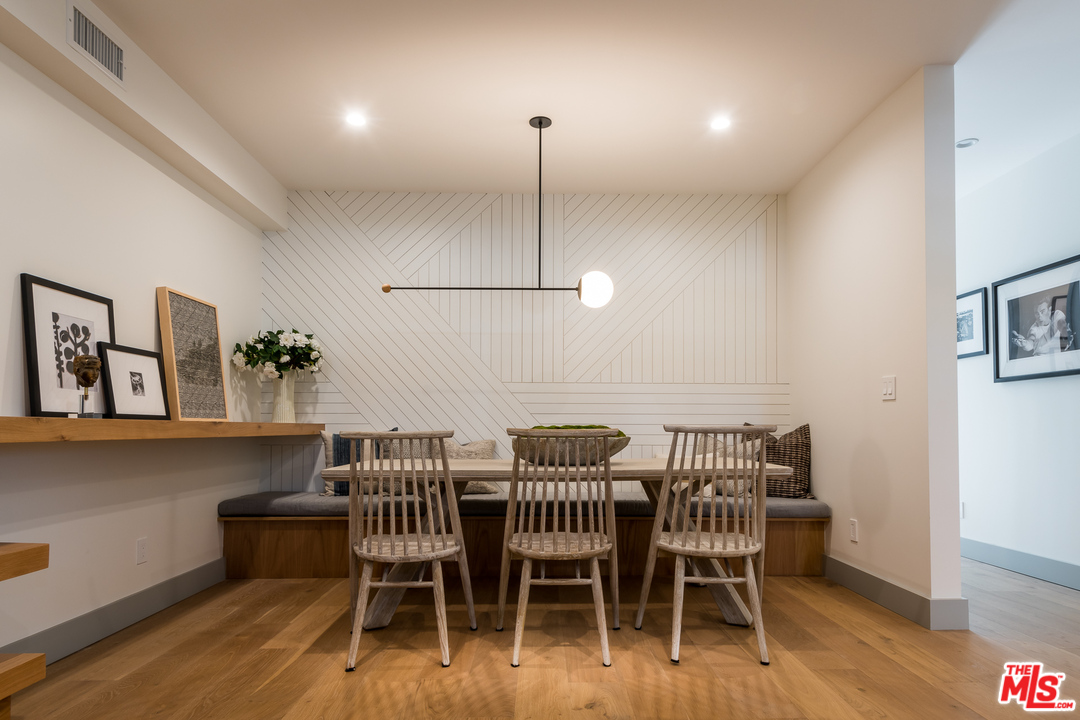 12115 Viewcrest Road Studio City, CA 91604 - Photo 6 of 44 Gallery Image 6