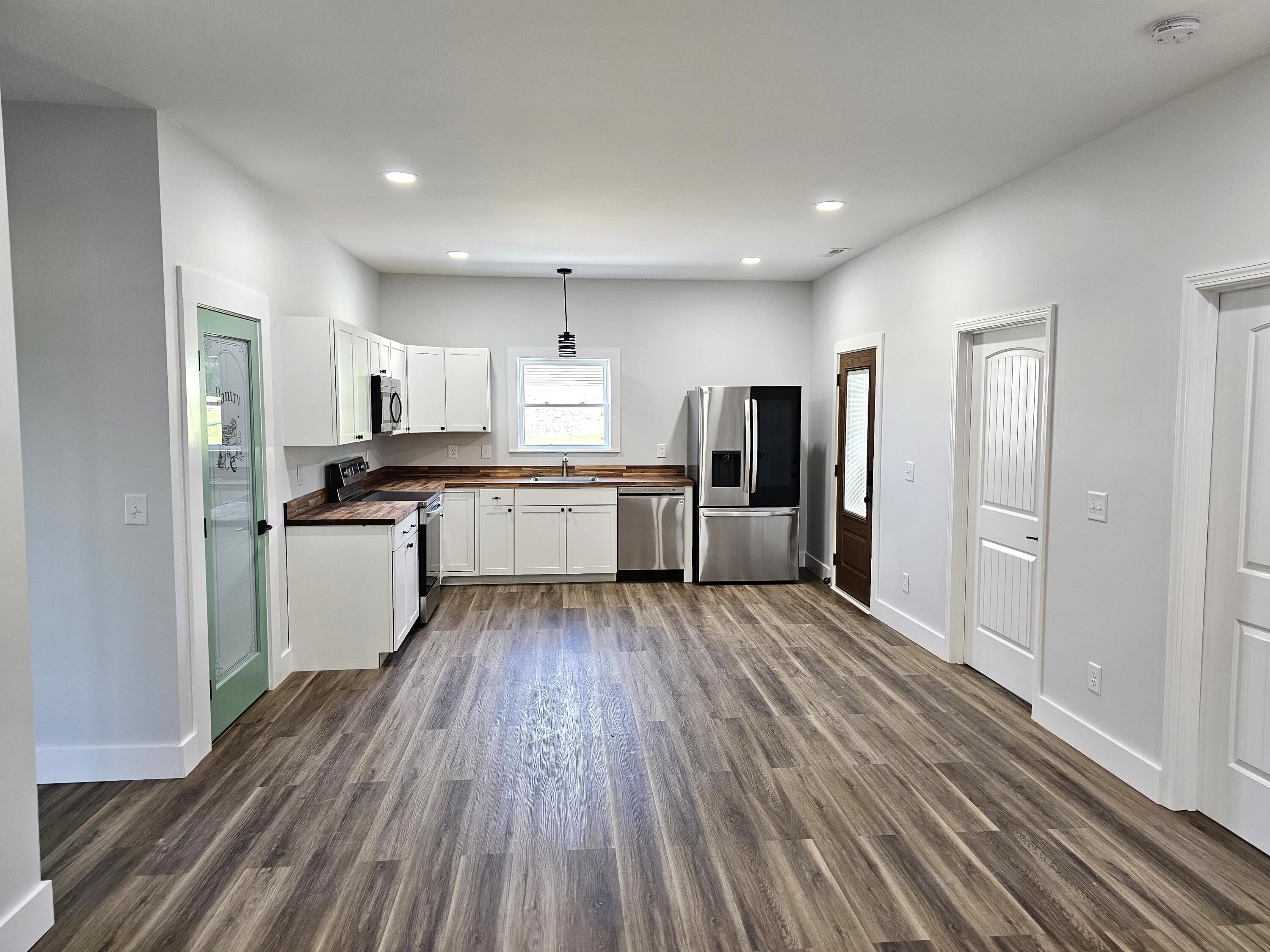 380 Raders Sidetrack Road Greeneville, TN 37743 - Photo 8 of 24 20230613_153505
