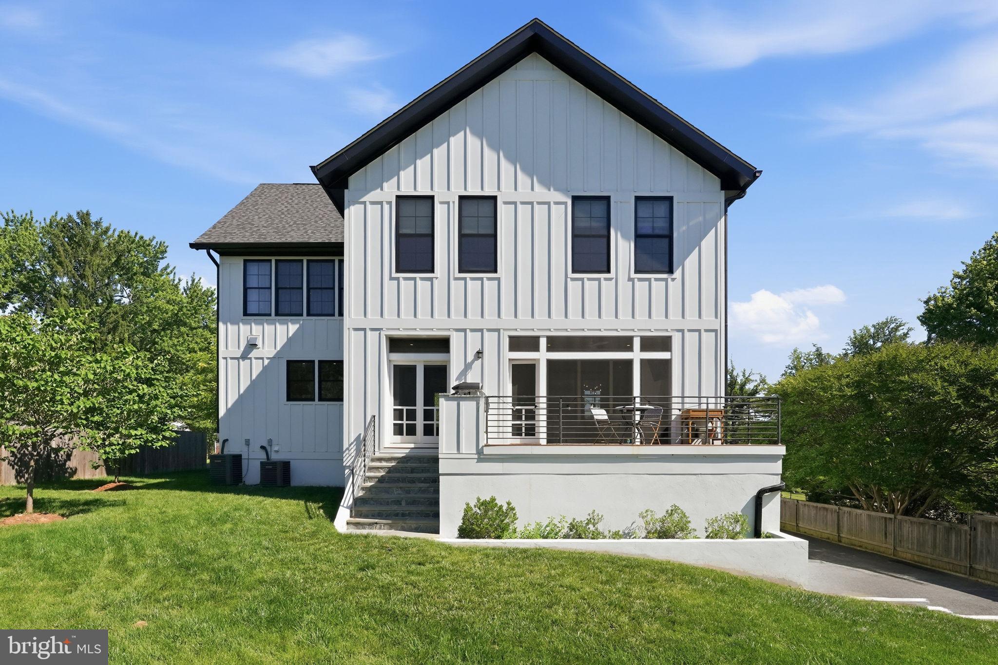 6026 Little Falls Road Arlington, VA 22207 - Photo 43 of 44 Rear elevation