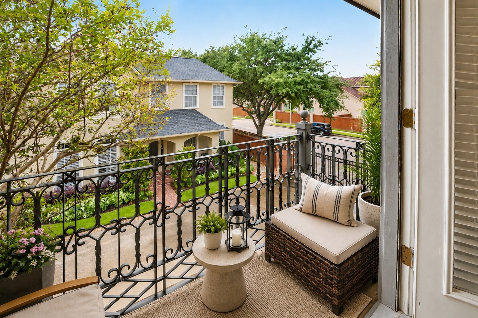 1470 Springrock Lane, Unit 6 Houston, TX 77055 - Photo 15 of 31 Private balcony off the primary suite with elegant French doors.