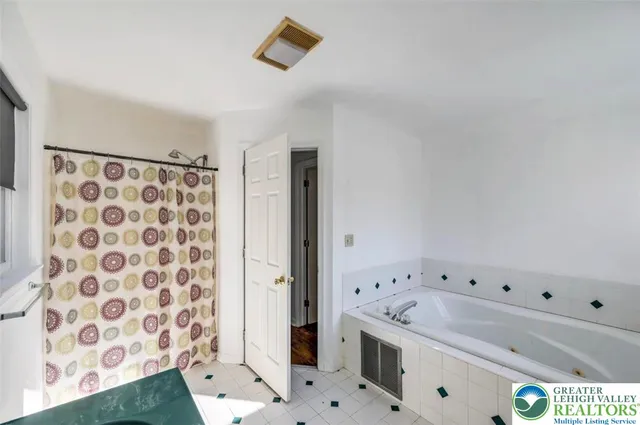 $335,000 | 205 Regent Street, Bushkill, PA 18324