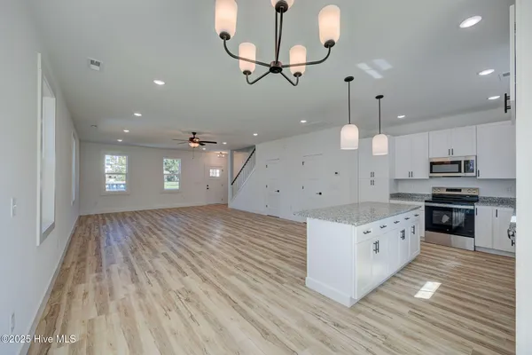 $310,000 | 201 West Williams Street, Burgaw, NC 28425