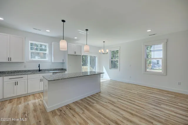 $324,900 | 201 West Williams Street, Burgaw, NC 28425