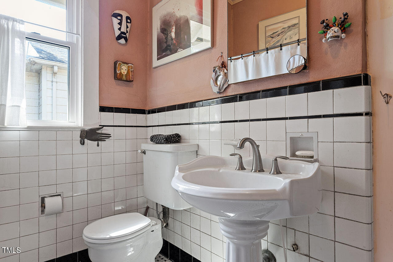 1104 North Gregson Street Durham, NC 27701 - Photo 26 of 45 1104 North Gregson Street P_35