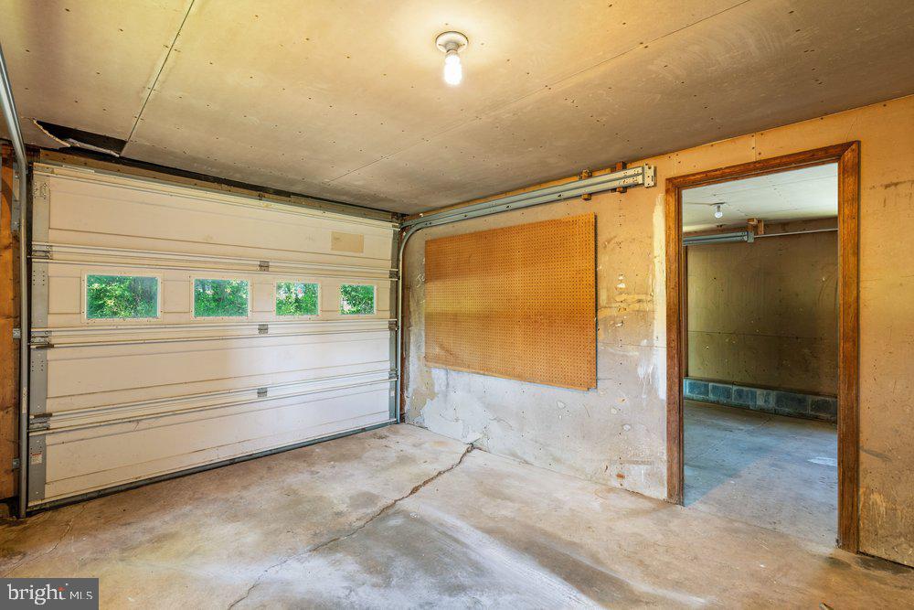 201 East Moyer Road Pottstown, PA 19464 - Photo 25 of 64 a view of walk in closet