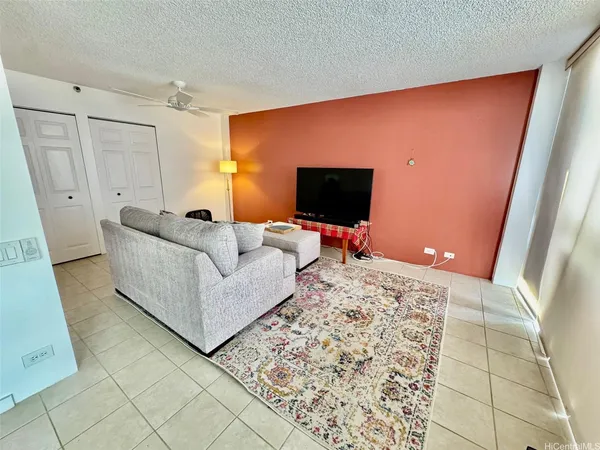 $3,200 | 322 Aoloa Street, Unit 404, Kailua, HI 96734