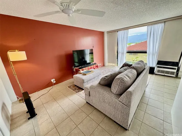 $3,200 | 322 Aoloa Street, Unit 404, Kailua, HI 96734