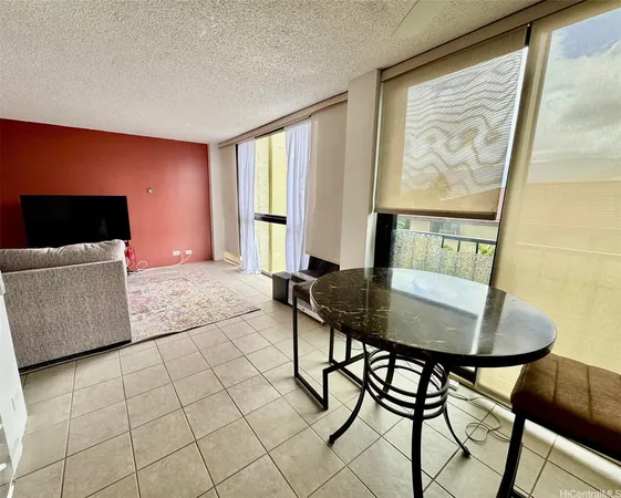 $3,200 | 322 Aoloa Street, Unit 404, Kailua, HI 96734