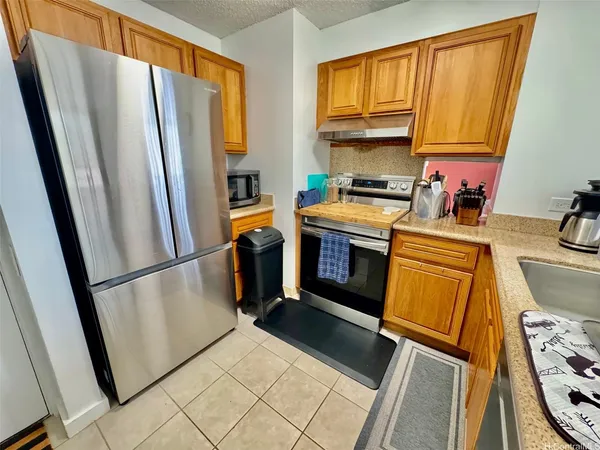 $3,200 | 322 Aoloa Street, Unit 404, Kailua, HI 96734