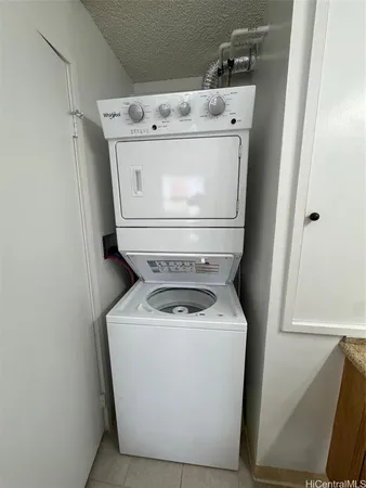 $3,200 | 322 Aoloa Street, Unit 404, Kailua, HI 96734