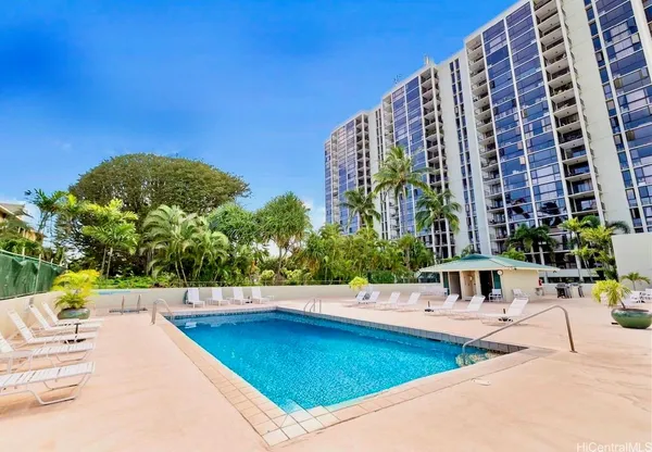 $3,200 | 322 Aoloa Street, Unit 404, Kailua, HI 96734