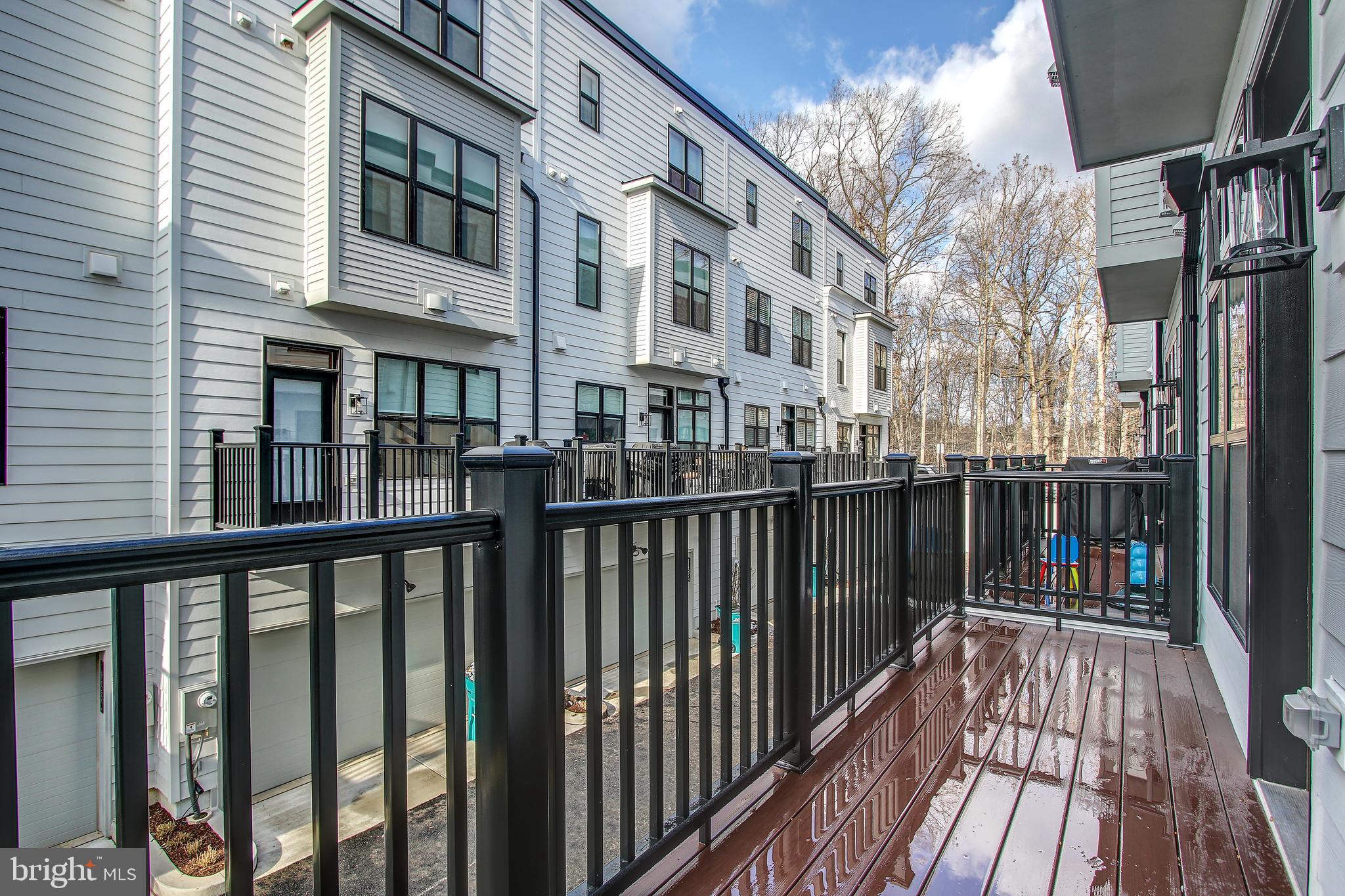 11306 Emerald Park Road Potomac, MD 20854 - Photo 15 of 42