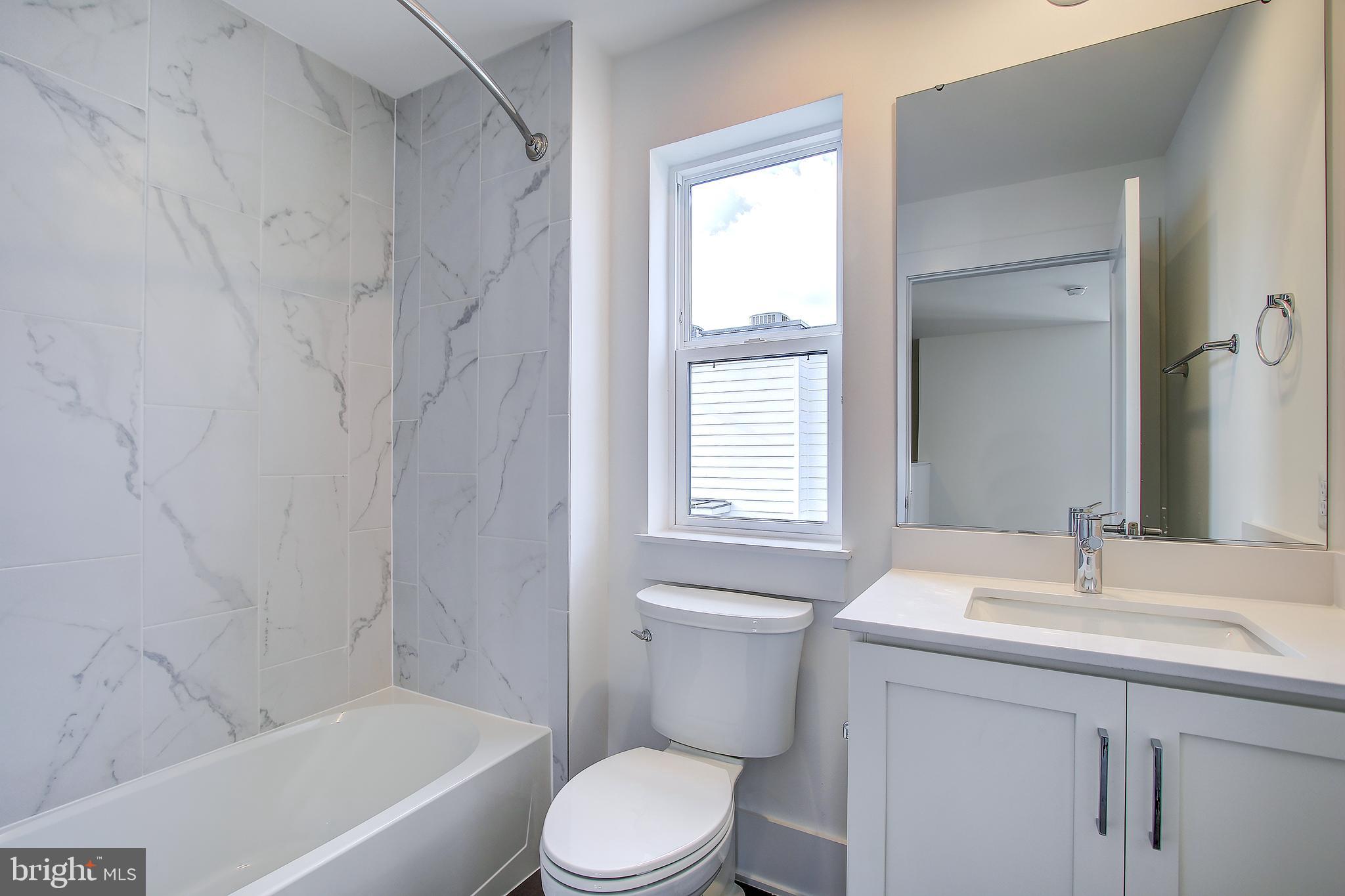 11306 Emerald Park Road Potomac, MD 20854 - Photo 29 of 42