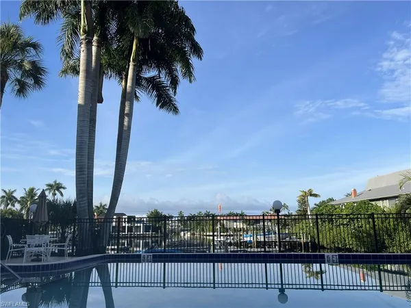 $7,000 | 1666 Osprey Avenue, Unit 203, Naples, FL 34102