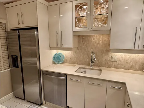 $7,000 | 1666 Osprey Avenue, Unit 203, Naples, FL 34102