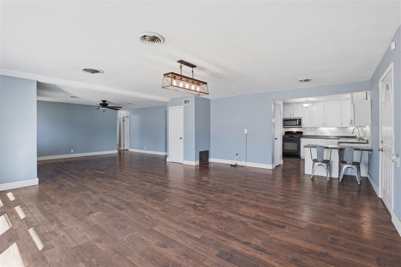 617 Locust Street Perry, OK 73077 - Photo 8 of 50 Gallery Image 8