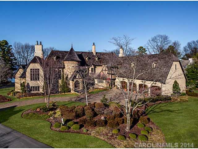 16505 Jetton Road Cornelius, NC 28031 - Photo 19 of 23 a view of a town with big yard