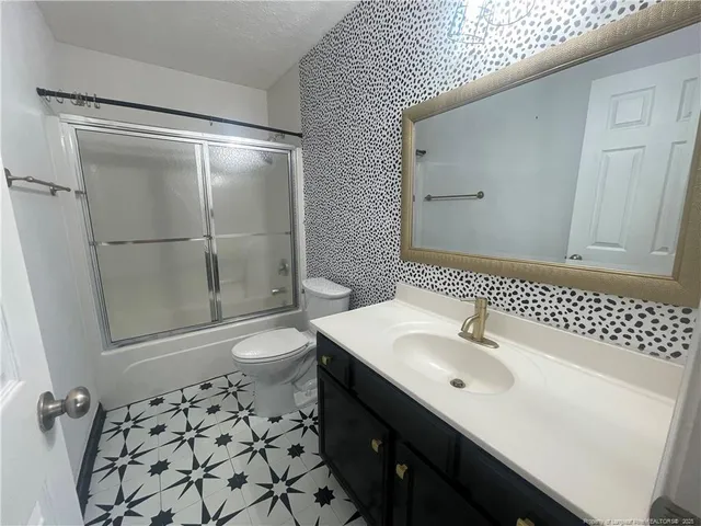 $1,950 | 6617 Valley Falls Road, Hope Mills, NC 28348