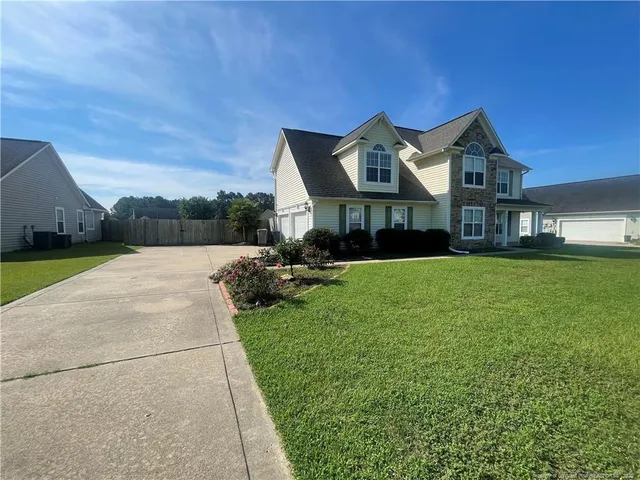 $1,950 | 6617 Valley Falls Road, Hope Mills, NC 28348