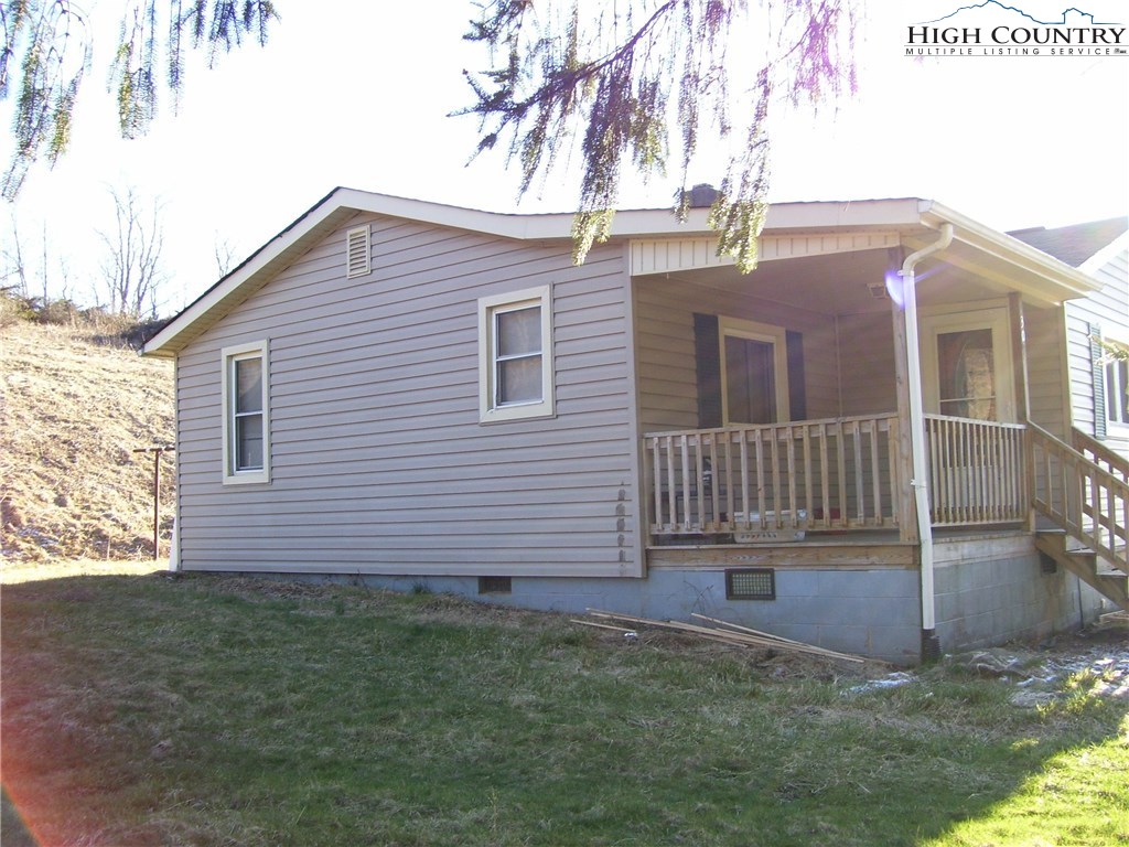 309 Ray Miller Road West Jefferson, NC 28694 - Photo 6 of 22 Gallery Image 6