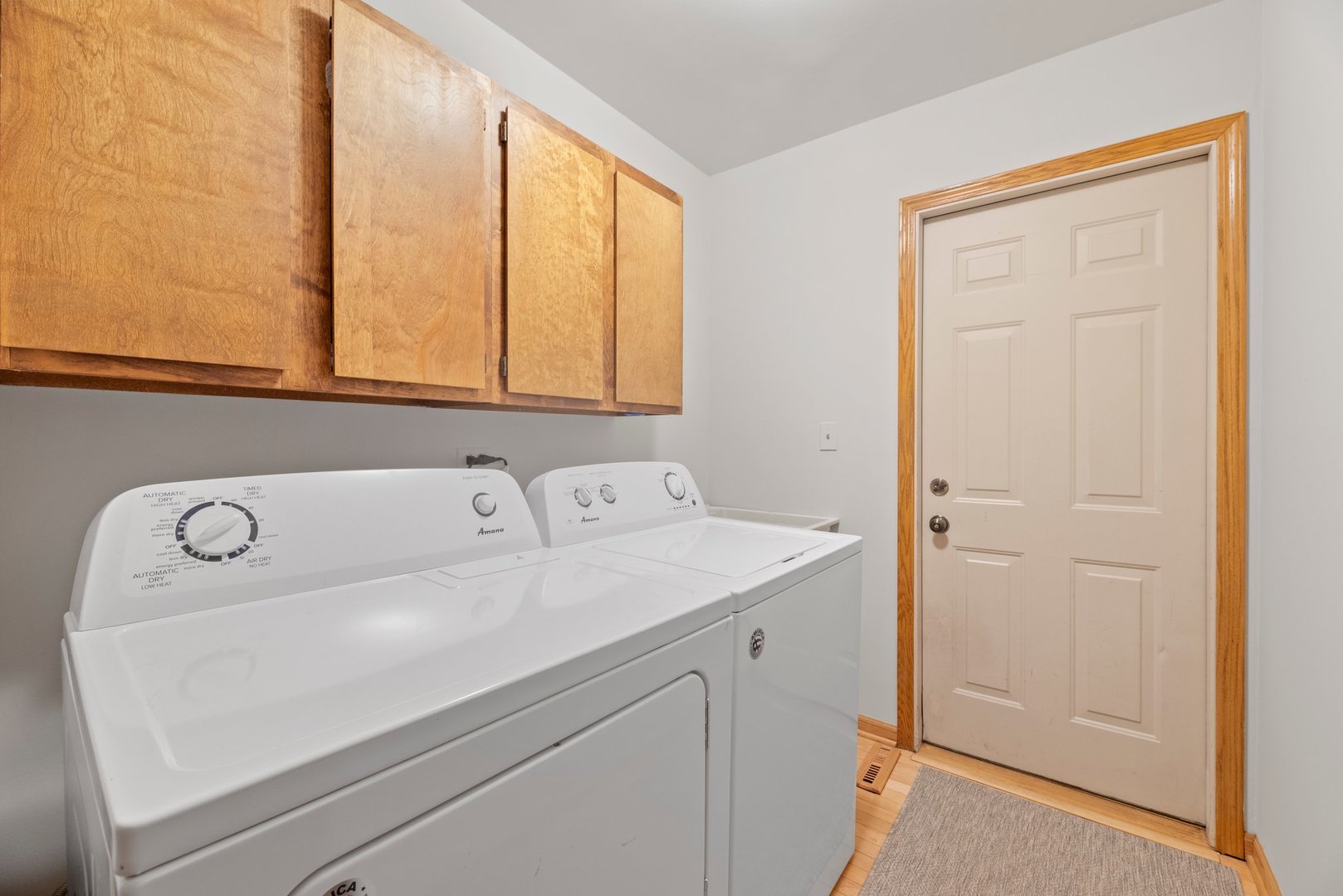 1133 Old Fence Road Addison, IL 60101 - Photo 14 of 29 a utility room with dryer and washer