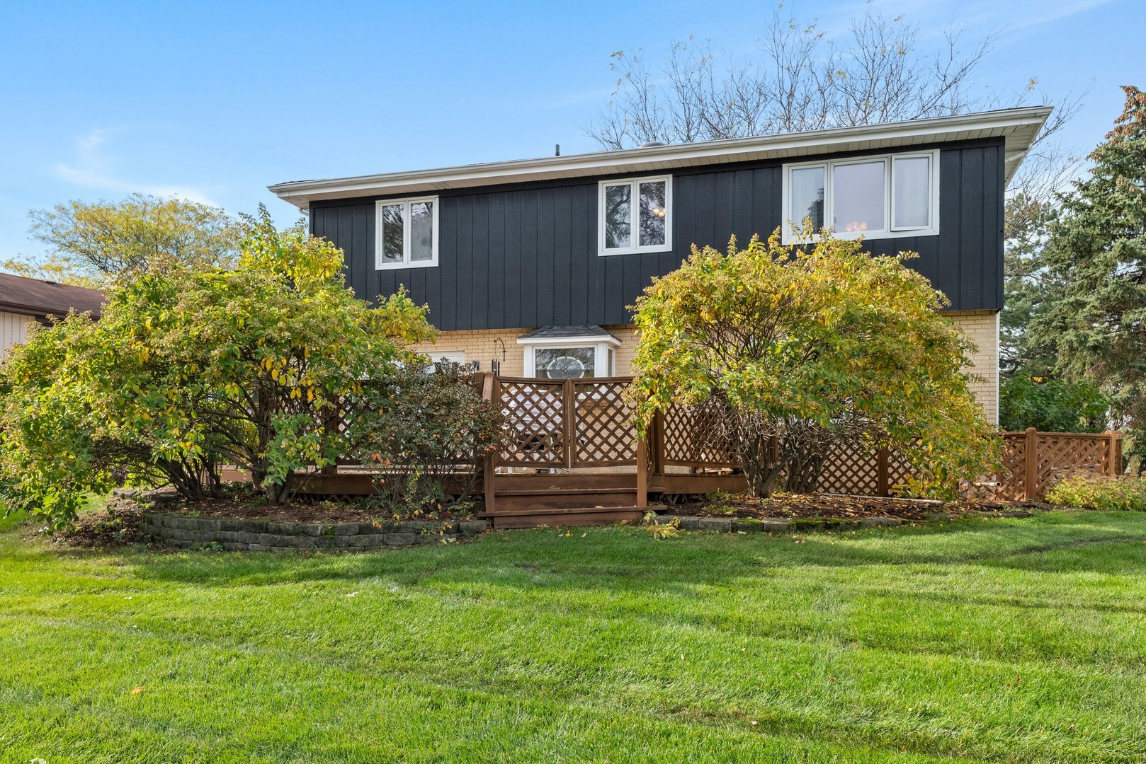 1133 Old Fence Road Addison, IL 60101 - Photo 25 of 29 a front view of house with yard