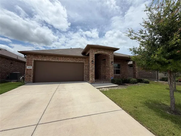 $2,600 | 1257 Presidio Lane, Weatherford, TX 76087