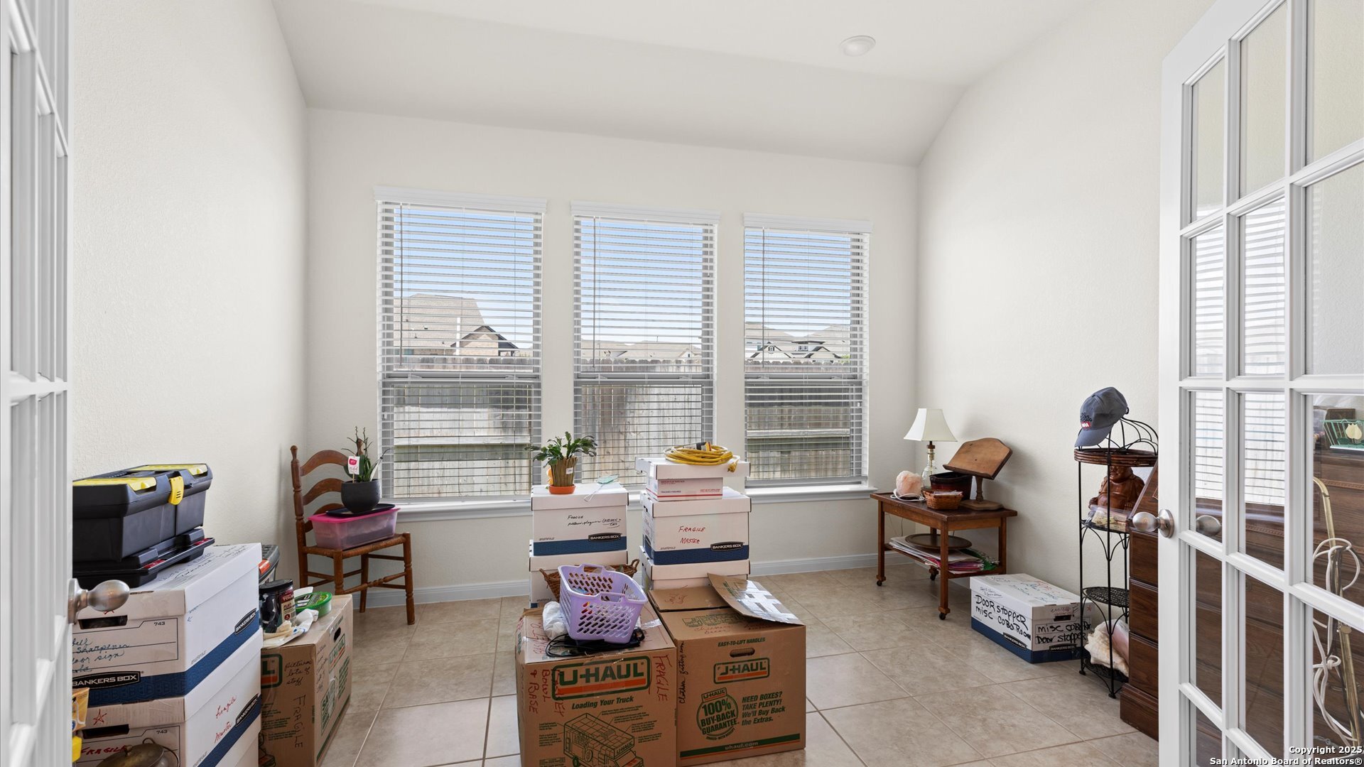 425 Foxbrook Way Cibolo, TX 78108 - Photo 16 of 29 a room with furniture and a window