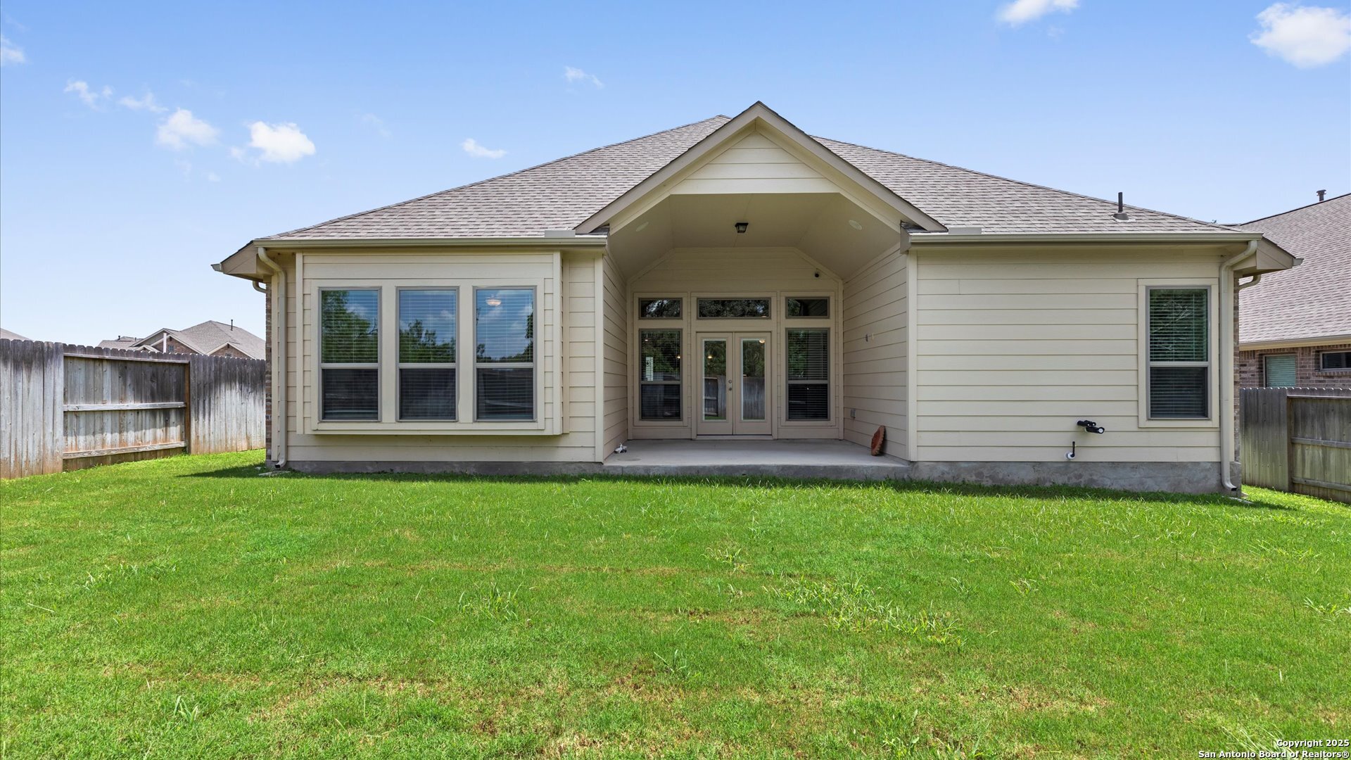 425 Foxbrook Way Cibolo, TX 78108 - Photo 28 of 29 a front view of a house with a yard