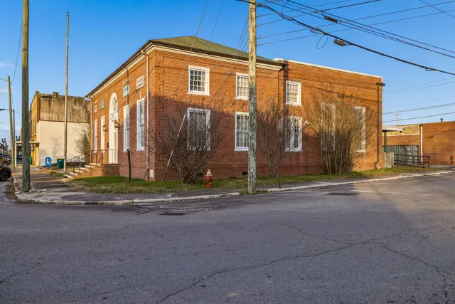 a backyard of a building