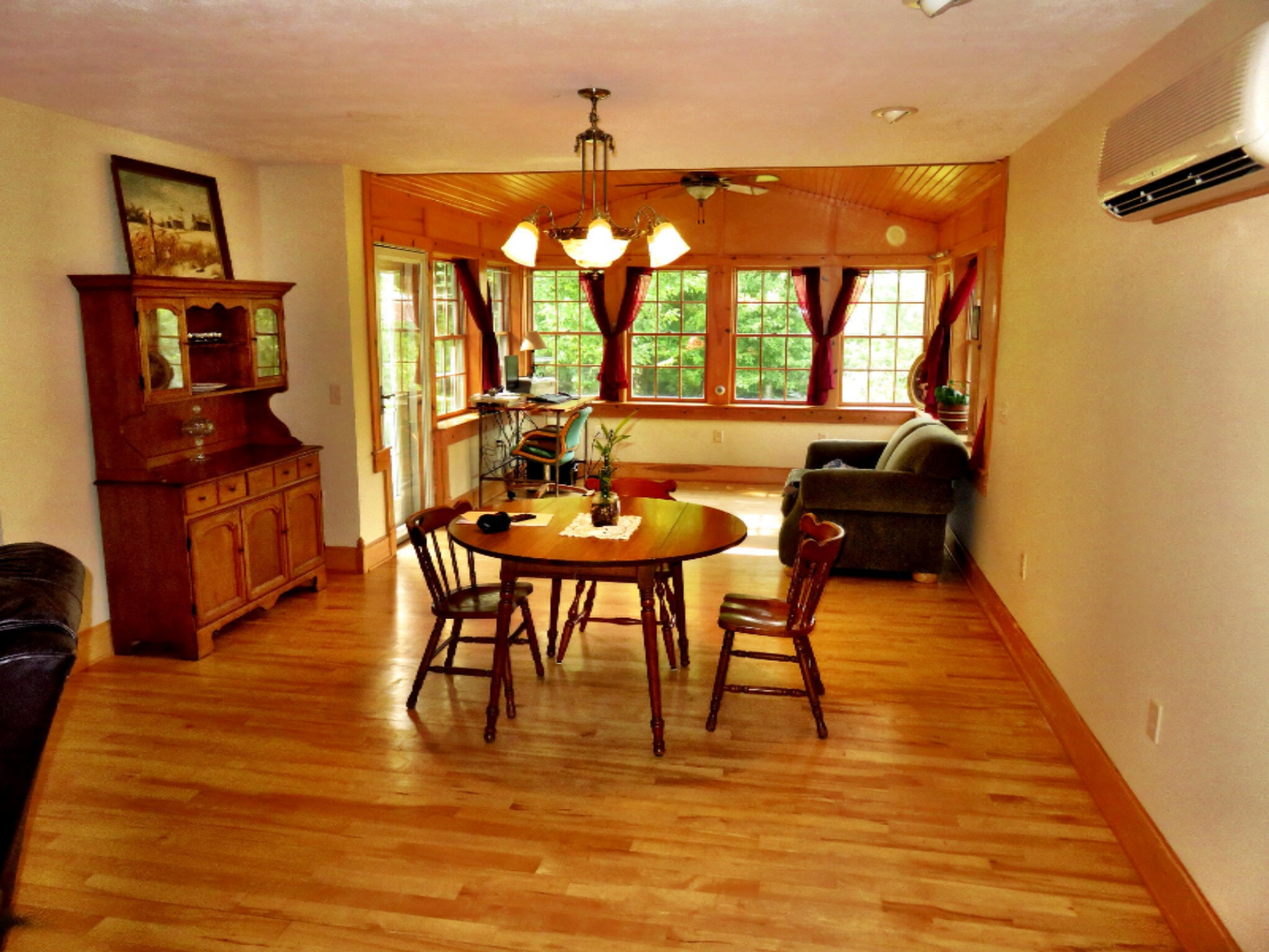 11512 Ware Road Lowell, MI 49331 - Photo 5 of 11 Dining