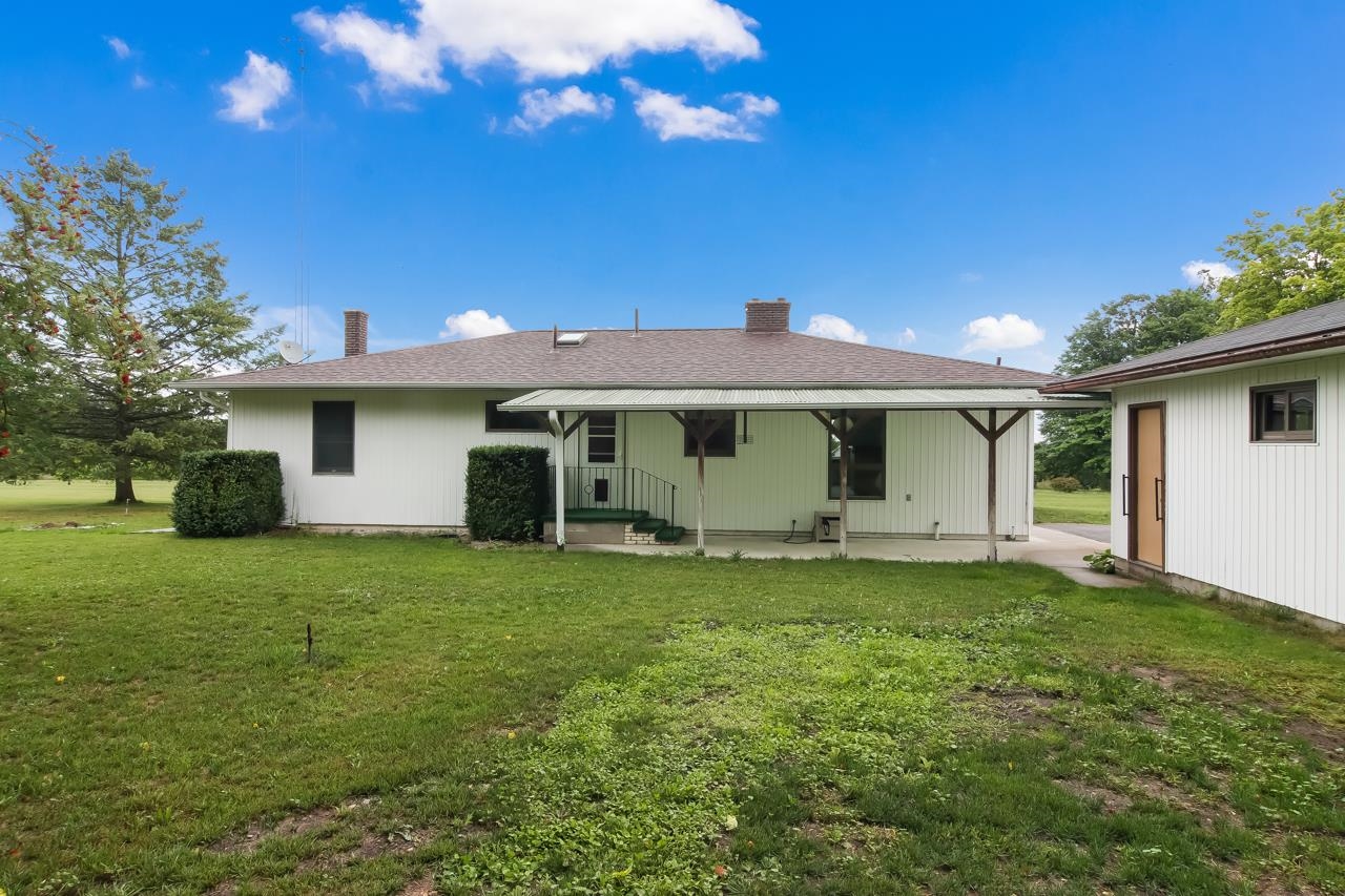 750 North Dumas Road Suttons Bay, MI 49682 - Photo 3 of 63