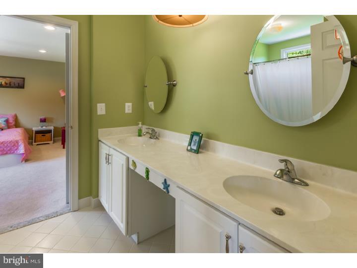 39 Apple Orchard Road Moorestown, NJ 08057 - Photo 19 of 25 Bathroom