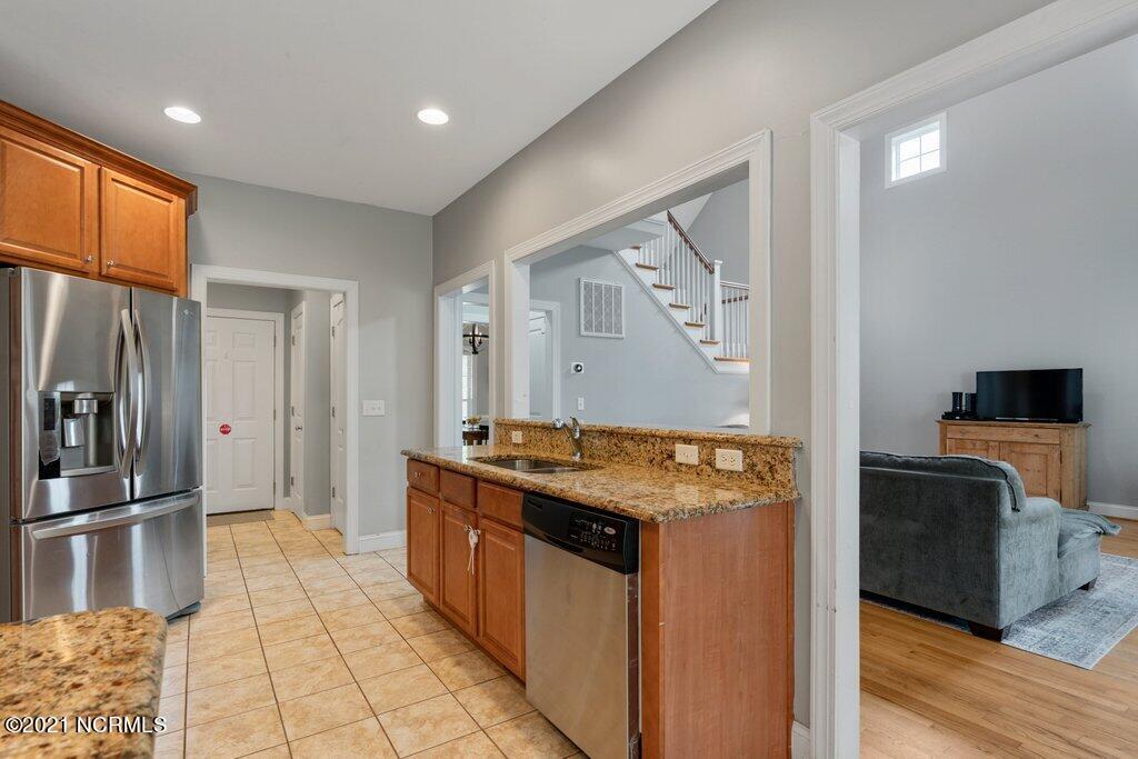 202 Whimbrel Way Hampstead, NC 28443 - Photo 13 of 48 DSC07474.jpg-SMALL