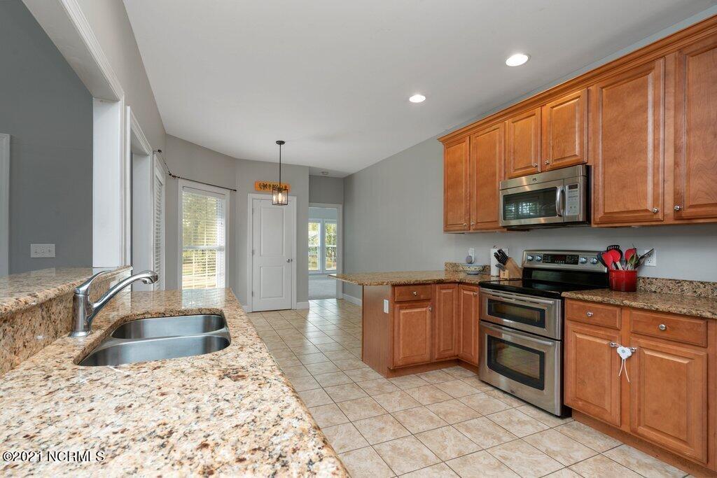 202 Whimbrel Way Hampstead, NC 28443 - Photo 18 of 48 DSC07501.jpg-SMALL