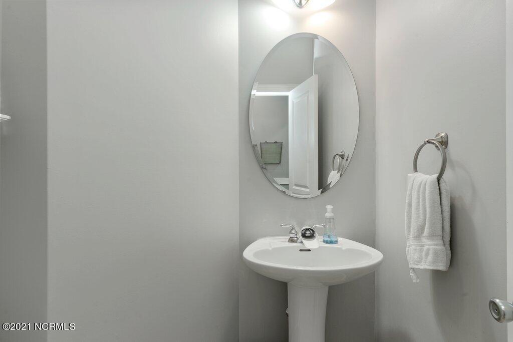 202 Whimbrel Way Hampstead, NC 28443 - Photo 20 of 48 DSC07508.jpg-SMALL