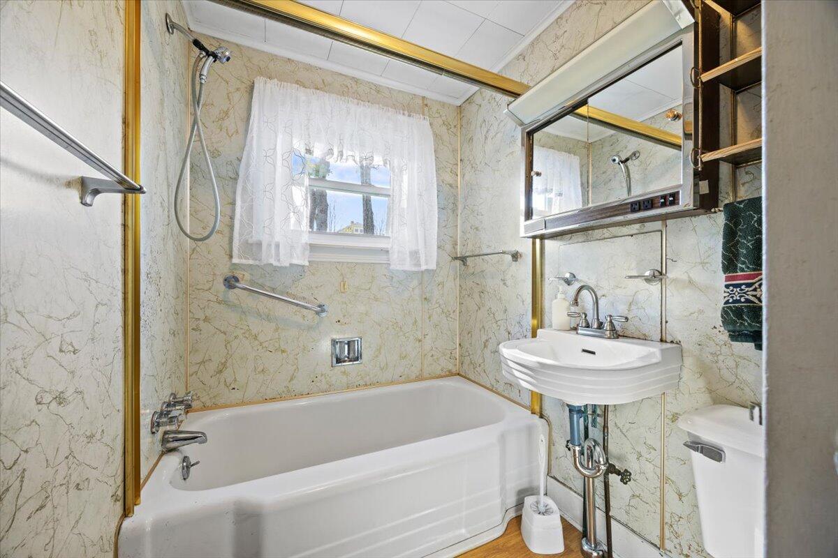 33 State Street Biddeford, ME 04005 - Photo 11 of 22 11-33 State-11