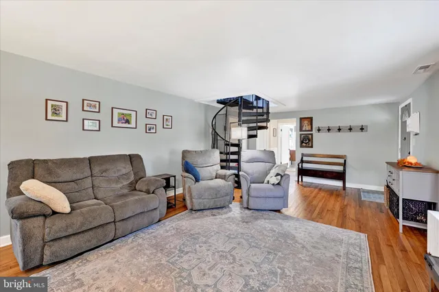 $475,000 | 9 Othoridge Road, Lutherville-Timonium, MD 21093