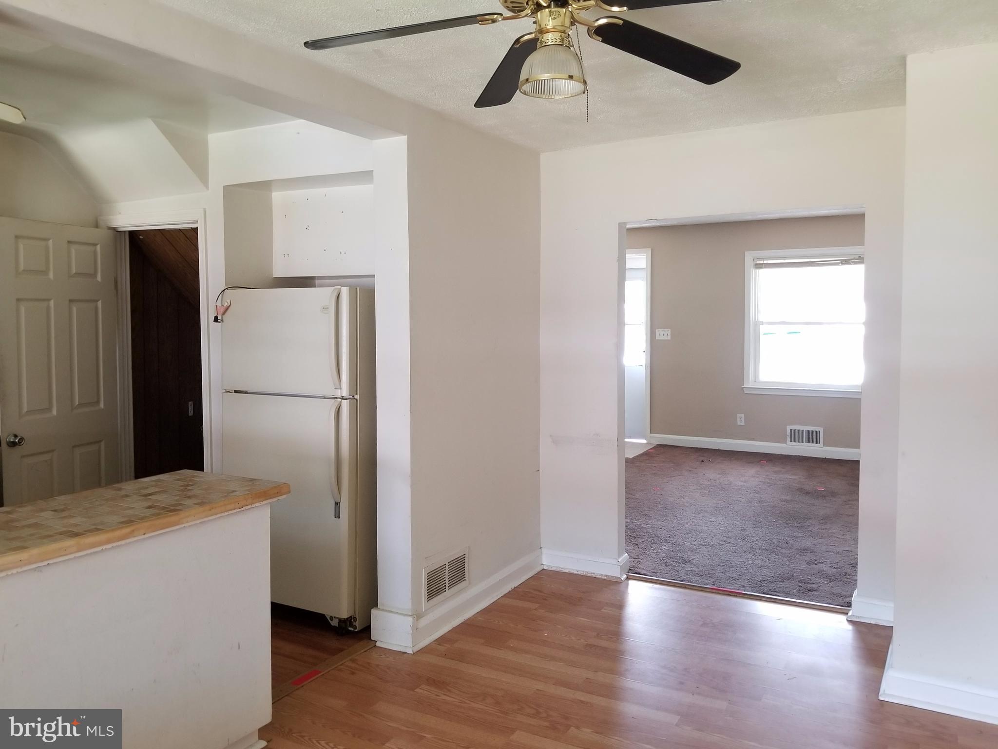 2121 Coralthorn Road Baltimore, MD 21220 - Photo 8 of 23 Dining Room