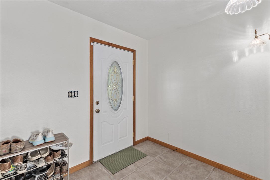 9118 Faye Road Kinmundy, IL 62854 - Photo 11 of 48 Front Entry